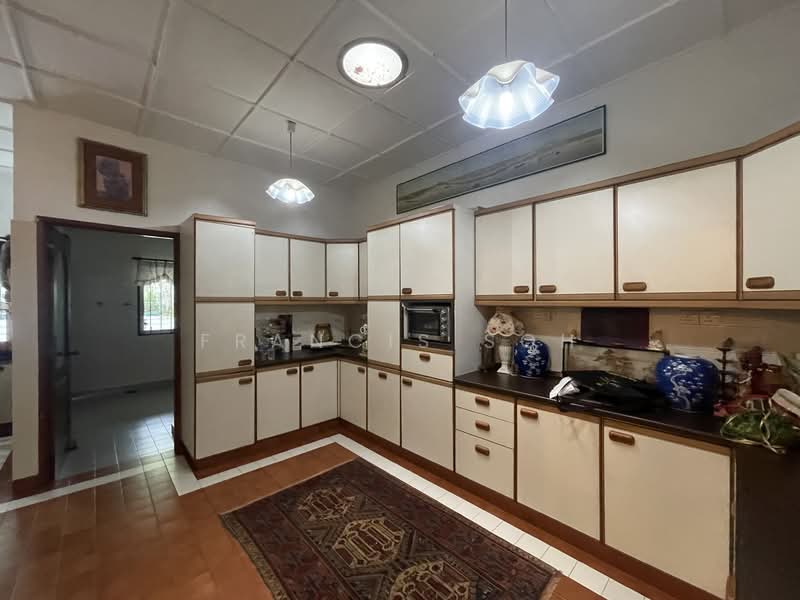 Bungalow for Sale in Bukit Gasing (Petaling Jaya) - Francis Soh - Kitchen - PropertyGuru.com.my