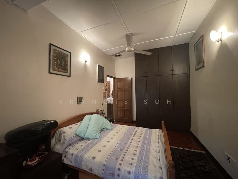 Bungalow for Sale in Bukit Gasing (Petaling Jaya) - Francis Soh - Bedroom - PropertyGuru.com.my