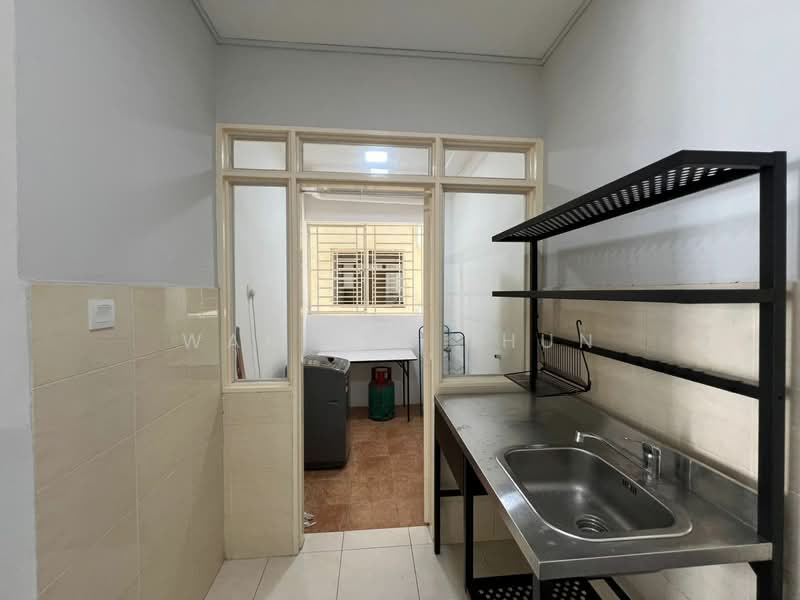 Condominium for Rent at Platinum Lake PV 13 - Wan Jia Shun - Kitchen - PropertyGuru.com.my