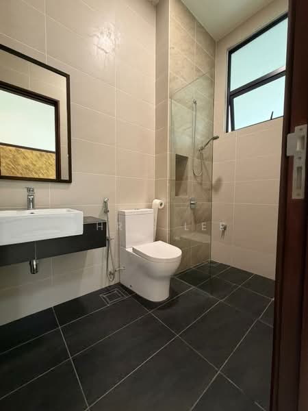 Semi-Detached House for Rent in Telok Panglima Garang (Selangor) - Chris Lee - Bathroom - PropertyGuru.com.my