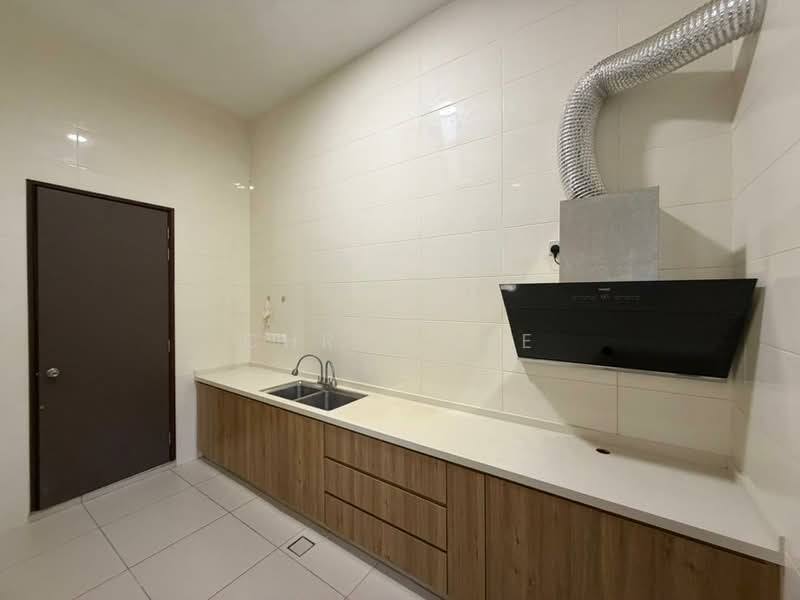 Semi-Detached House for Rent in Telok Panglima Garang (Selangor) - Chris Lee - Kitchen - PropertyGuru.com.my