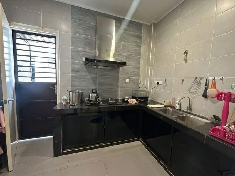 2.5-storey Terraced House for Sale in Bukit Katil (Melaka) - Nicole Yeo - Kitchen - PropertyGuru.com.my