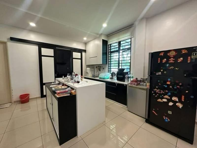2.5-storey Terraced House for Sale in Bukit Katil (Melaka) - Nicole Yeo - Kitchen - PropertyGuru.com.my