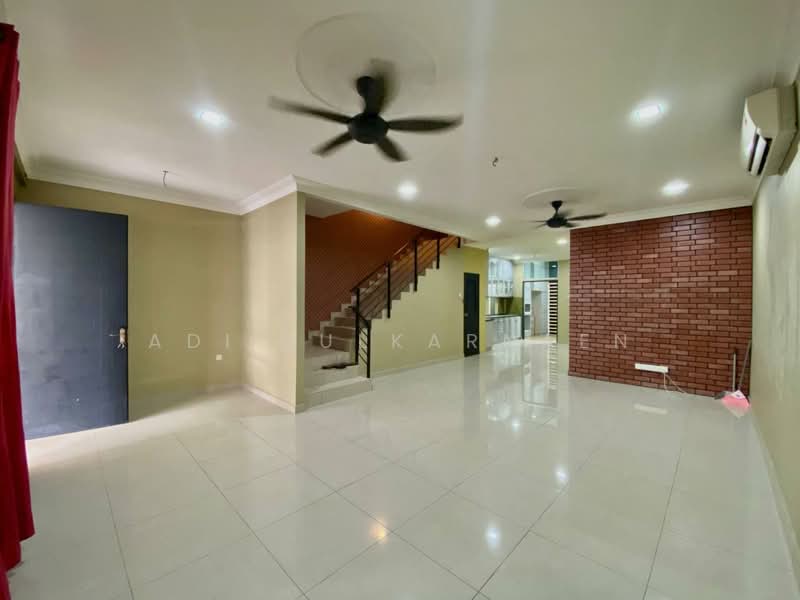 2-storey Terraced House for Sale in Kajang (Selangor) - Adi Zulkarnaen - Living Room - PropertyGuru.com.my