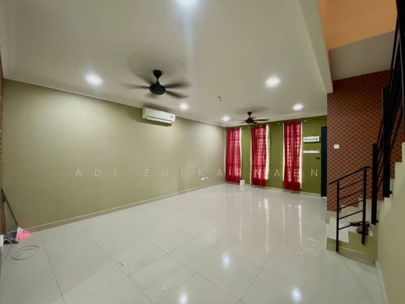 2-storey Terraced House for Sale in Kajang (Selangor) - Adi Zulkarnaen - Living Room - PropertyGuru.com.my