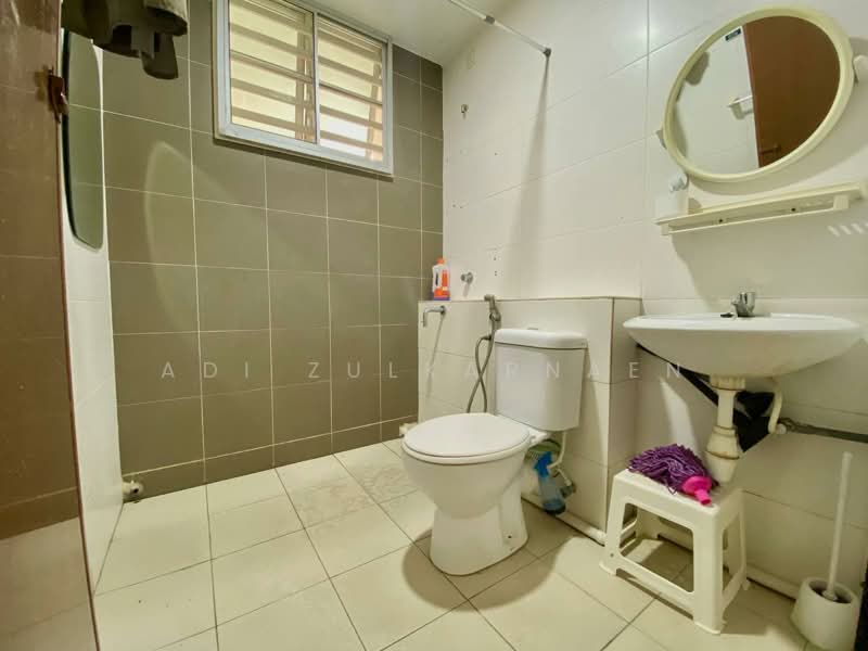 2-storey Terraced House for Sale in Kajang (Selangor) - Adi Zulkarnaen - Bathroom - PropertyGuru.com.my