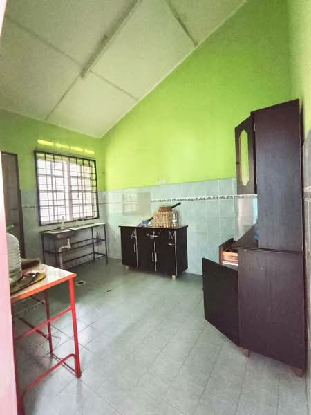 Semi-Detached House for Sale in Taman Geliga Bahagia (Cukai) - Muhammad Najmi - Kitchen - PropertyGuru.com.my