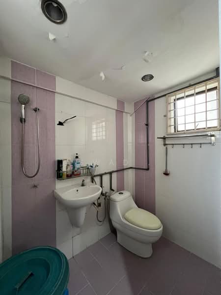 Taman Pauh, Permatang Pauh, Bukit Mertajam untuk Untuk Dijual - RM 450,000, Mac 2026 - Bathroom - PropertyGuru.com.my