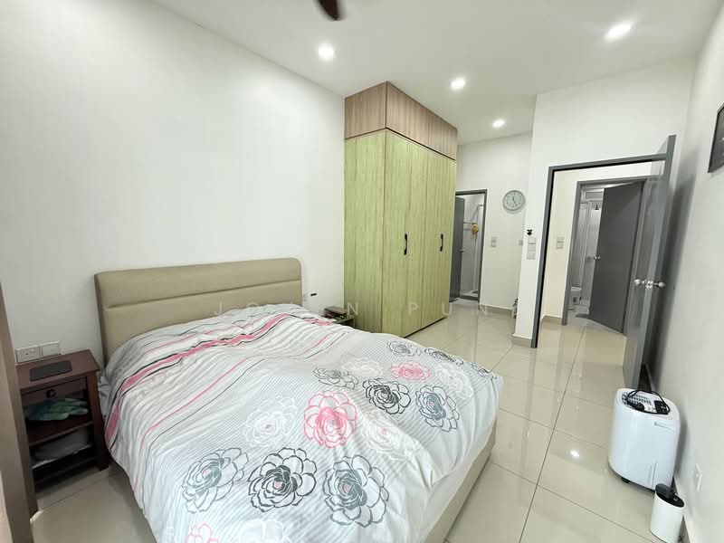 Service Residence for Sale at Meridin Bayvue Serviced Apartment - Joyen Pun - PropertyGuru.com.my