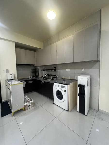 Royal Strand @ Country Garden Danga Bay untuk Untuk Disewa - RM 2,300 /bulan, Mac 2026 - Kitchen - PropertyGuru.com.my