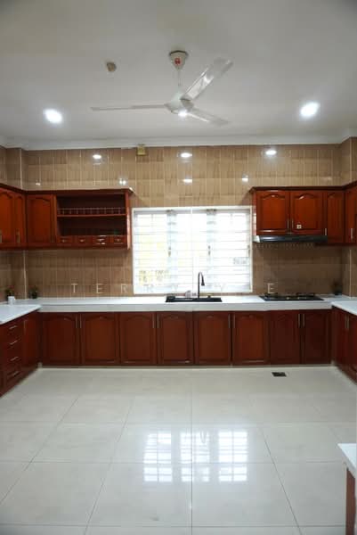 Bungalow for Rent in Country Heights (Kajang) - Terry Yee - Kitchen - PropertyGuru.com.my