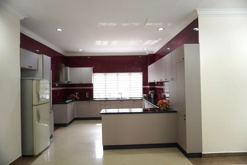 Bungalow for Rent in Country Heights (Kajang) - Terry Yee - Kitchen - PropertyGuru.com.my