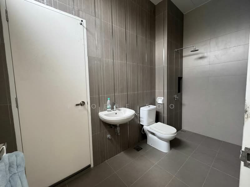 Rumah Kluster untuk Dijual di Setia Tropika (Johor Bahru) - Phoebe Foo - Bathroom - PropertyGuru.com.my