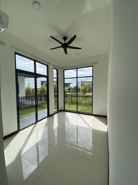 Rumah Berkembar untuk Disewa di Eco Sanctuary (Telok Panglima Garang) - Chris Lee - Living Room - PropertyGuru.com.my