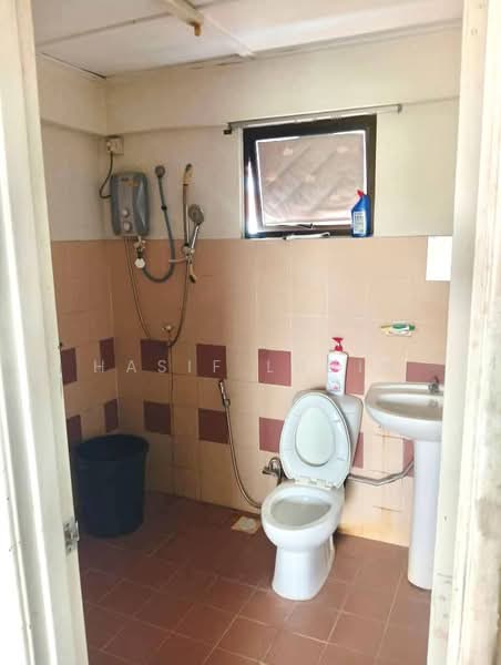 Condominium for Rent at Evergreen Park Acorn & Hazel - Hasif Ludin - Bathroom - PropertyGuru.com.my