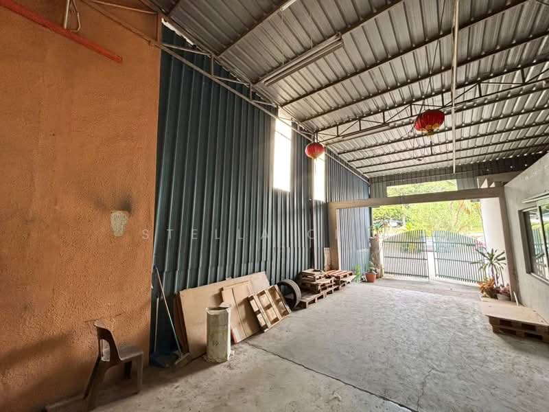 Terrace Factory for Rent in Johor Bahru (Johor) - Stella Chia - Exterior - PropertyGuru.com.my