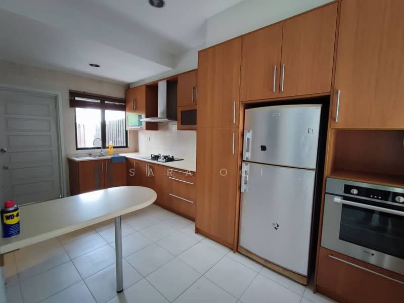 Semi-Detached House for Rent in Klang (Selangor) - Sara Ooi - with oven too - PropertyGuru.com.my