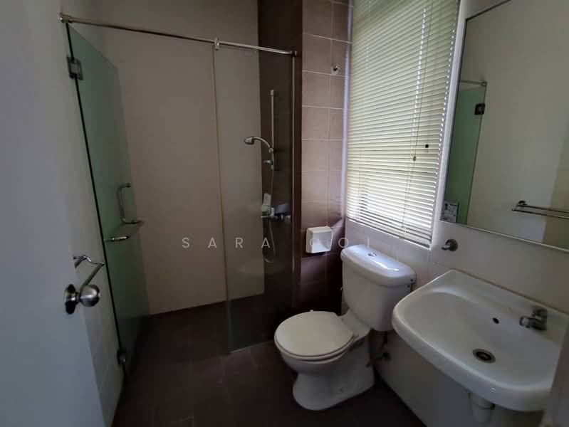 Semi-Detached House for Rent in Klang (Selangor) - Sara Ooi - Bathroom - PropertyGuru.com.my