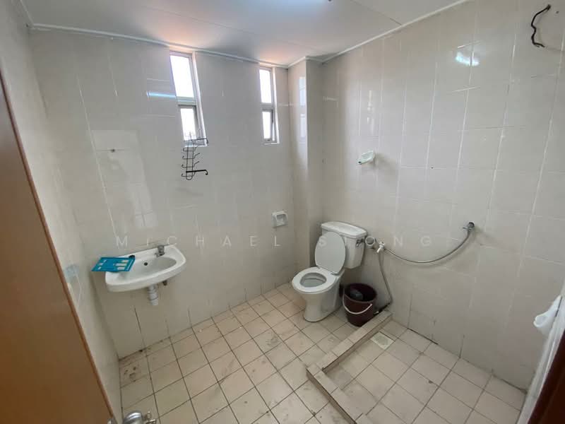 2-storey Terraced House for Sale in Kota Emerald (Rawang) - Michael Siong - Bathroom - PropertyGuru.com.my