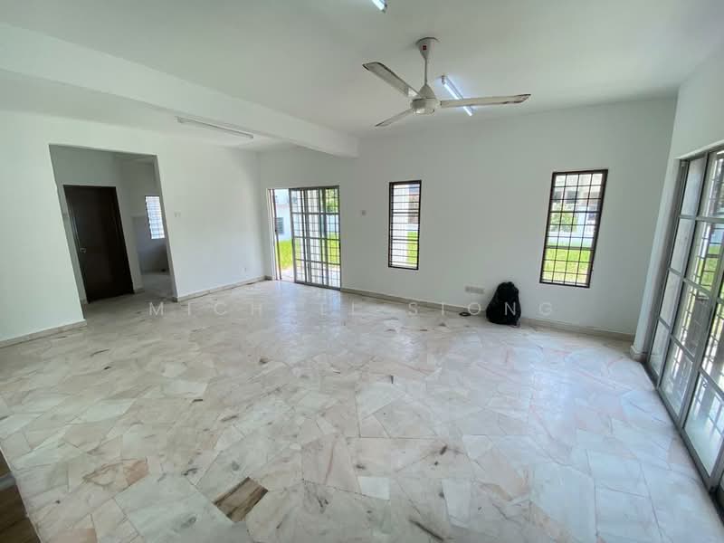 2-storey Terraced House for Sale in Kota Emerald (Rawang) - Michael Siong - Living Room - PropertyGuru.com.my