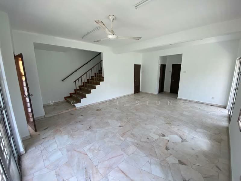 2-storey Terraced House for Sale in Kota Emerald (Rawang) - Michael Siong - Living Room - PropertyGuru.com.my