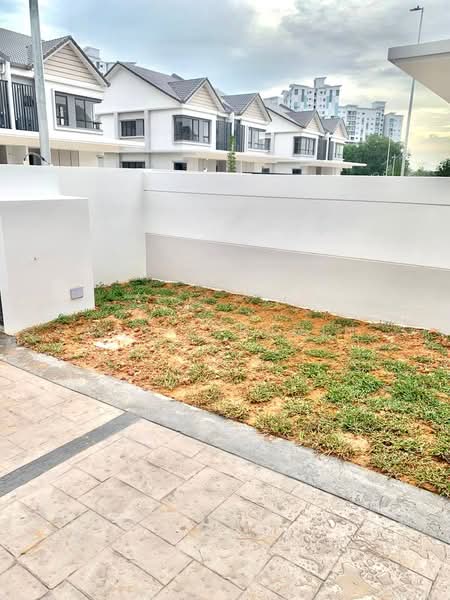 Sejati Lakeside @ Cyberjaya untuk Untuk Disewa - RM 5,000 /bulan, Mac 2026 - Exterior - PropertyGuru.com.my