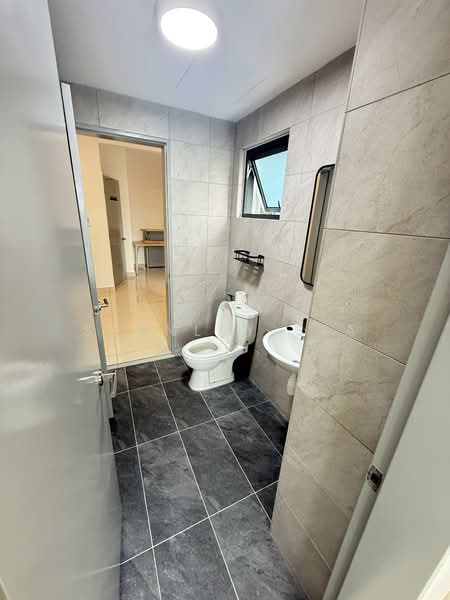 Tulip Residence untuk Untuk Disewa - RM 2,200 /bulan, Mac 2026 - Bathroom - PropertyGuru.com.my