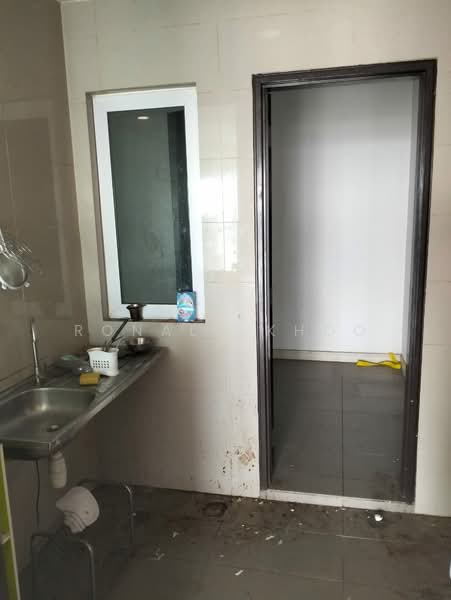 Condominium for Sale at Seringin Residences - Ronald Khoo - Kitchen - PropertyGuru.com.my