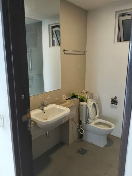 Condominium for Sale at Seringin Residences - Ronald Khoo - Bathroom - PropertyGuru.com.my