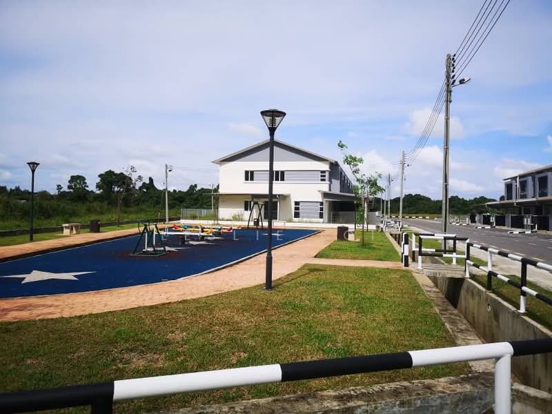 2-storey Terraced House for Sale in Batu Kawa (Kuching) - Leslie Loi - Exterior - PropertyGuru.com.my