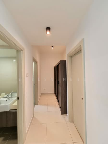 Service Residence for Sale at Southkey Mosaic - Evelyn Heng - Corridor - PropertyGuru.com.my