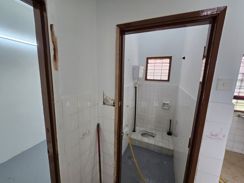 Taman Mastiara untuk Untuk Disewa - RM 1,600 /bulan, Mac 2026 - Bathroom - PropertyGuru.com.my