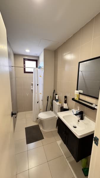 Condominium for Sale at Savanna Condominium - Yen Lim - Bathroom - PropertyGuru.com.my