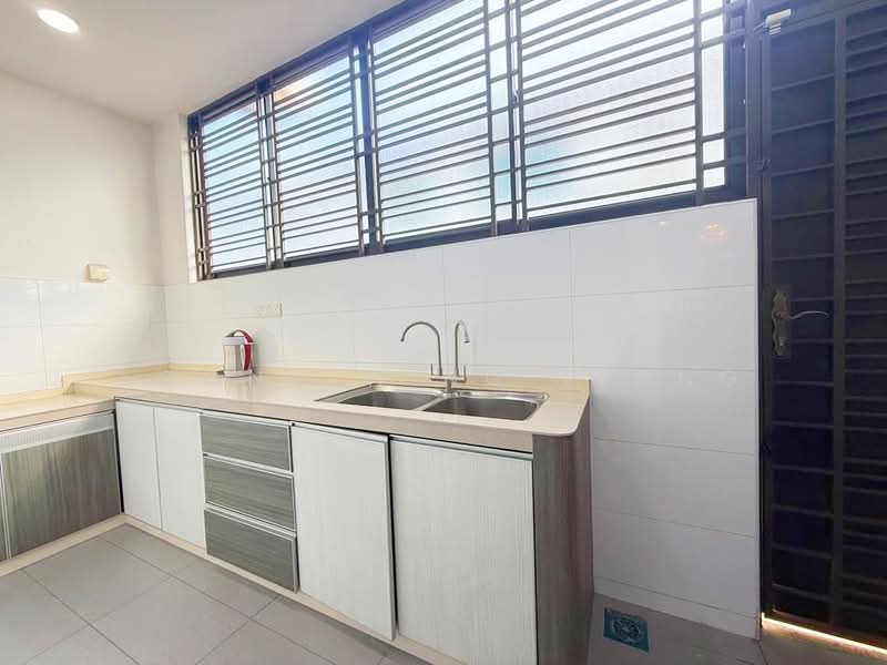 2-storey Terraced House for Sale in Taman Seri Austin (Tebrau) - Loong Hing Liong - Kitchen - PropertyGuru.com.my
