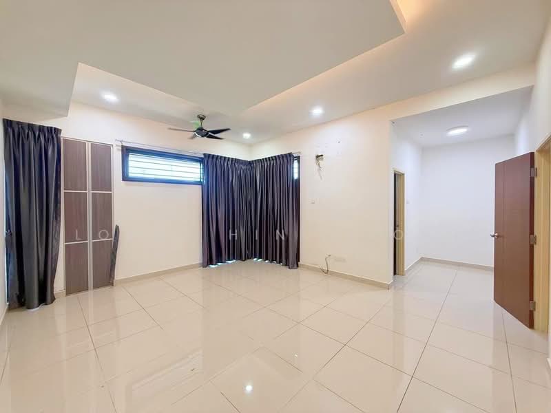 2-storey Terraced House for Sale in Taman Seri Austin (Tebrau) - Loong Hing Liong - Living Room - PropertyGuru.com.my