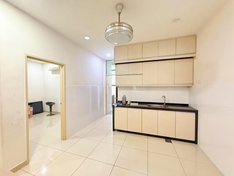 2-storey Terraced House for Sale in Taman Seri Austin (Tebrau) - Loong Hing Liong - Kitchen - PropertyGuru.com.my