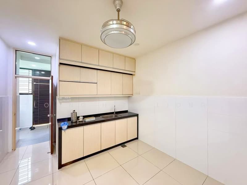 2-storey Terraced House for Sale in Taman Seri Austin (Tebrau) - Loong Hing Liong - Kitchen - PropertyGuru.com.my