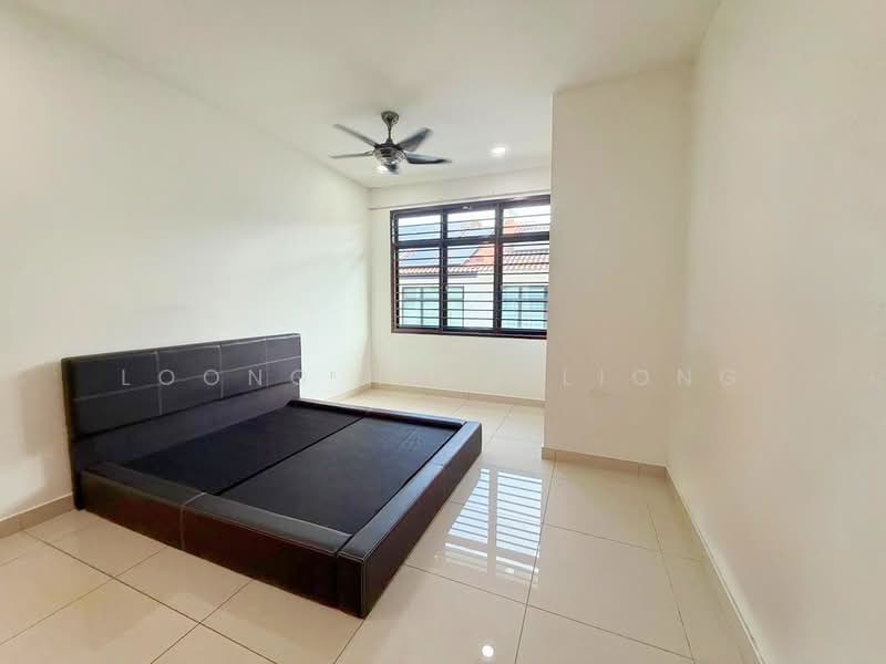 2-storey Terraced House for Sale in Taman Seri Austin (Tebrau) - Loong Hing Liong - Bedroom - PropertyGuru.com.my