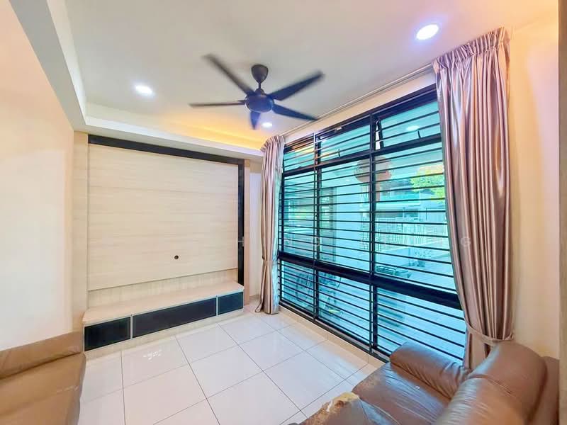 2-storey Terraced House for Sale in Taman Seri Austin (Tebrau) - Loong Hing Liong - Living Room - PropertyGuru.com.my