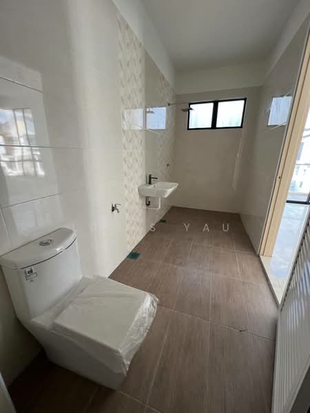 Semi-Detached House for Sale in Ipoh (Perak) - Lucas Yau - Bathroom - PropertyGuru.com.my