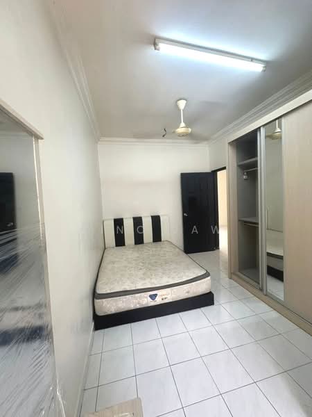 1.5-storey Terraced House for Rent in Bandar Seri Alam (Masai) - Kino Jaw - Bedroom - PropertyGuru.com.my