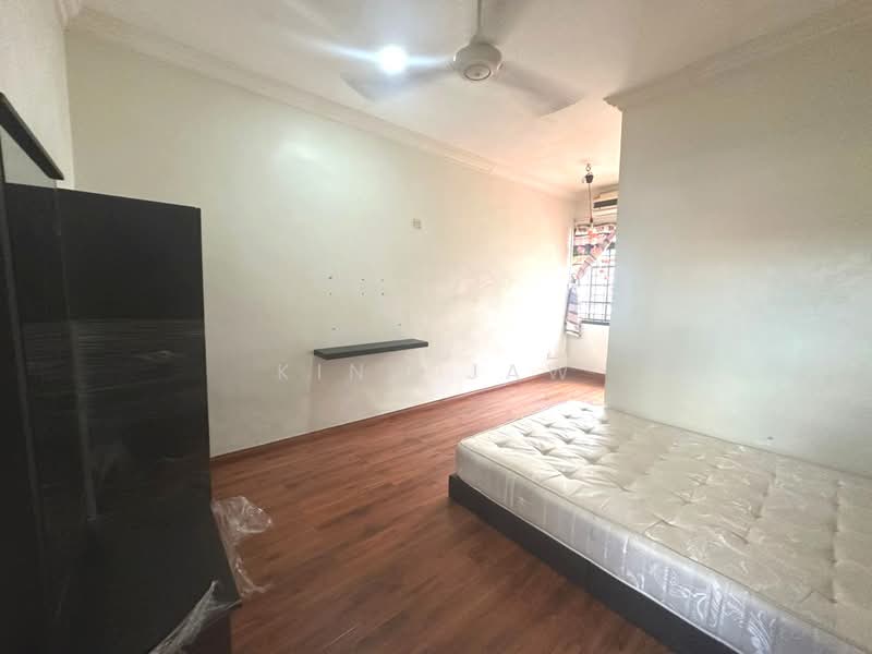 1.5-storey Terraced House for Rent in Bandar Seri Alam (Masai) - Kino Jaw - Bedroom - PropertyGuru.com.my