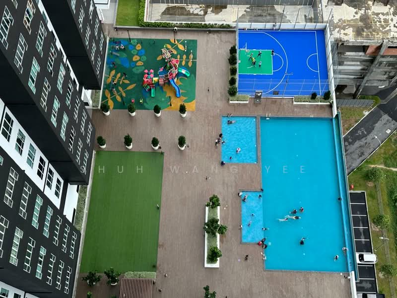 Service Residence for Rent at Amber Cove - Shuh Wang Yee - pool view - PropertyGuru.com.my