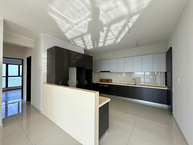 Condominium for Sale at Kings Bay @ Country Garden Danga Bay - Jessy Yip - Kitchen - PropertyGuru.com.my