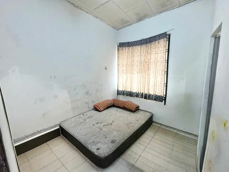 Jalan Jambu, Taman Muhibbah Kulai untuk Untuk Dijual - RM 428,000, Mac 2026 - Bedroom - PropertyGuru.com.my