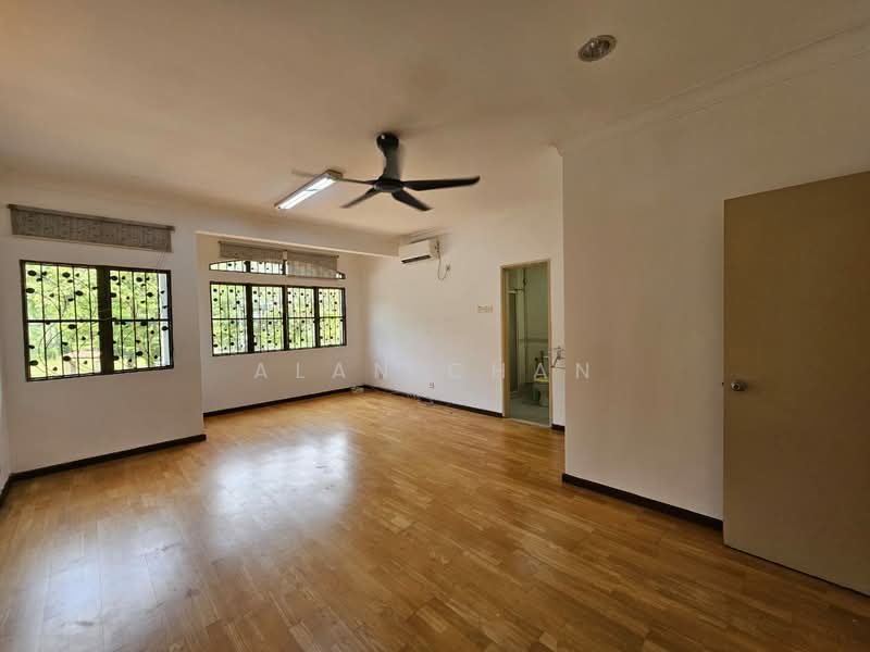 2-storey Terraced House for Sale in Bandar Kinrara (Selangor) - Alan Chan - Living Room - PropertyGuru.com.my