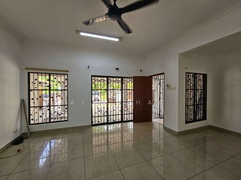 2-storey Terraced House for Sale in Bandar Kinrara (Selangor) - Alan Chan - Living Room - PropertyGuru.com.my
