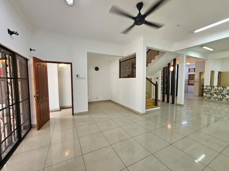 2-storey Terraced House for Sale in Bandar Kinrara (Selangor) - Alan Chan - Living Room - PropertyGuru.com.my
