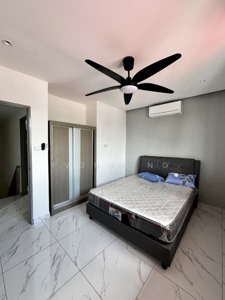 Taman Johor Jaya untuk Untuk Disewa - RM 2,700 /bulan, Mac 2026 - Bedroom - PropertyGuru.com.my
