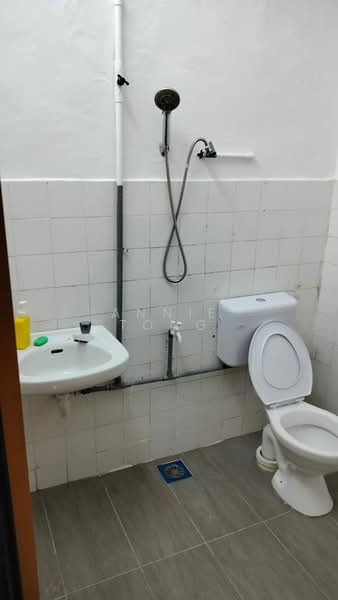 Nuri Court untuk Untuk Disewa - RM 1,500 /bulan, Mac 2026 - Bathroom - PropertyGuru.com.my
